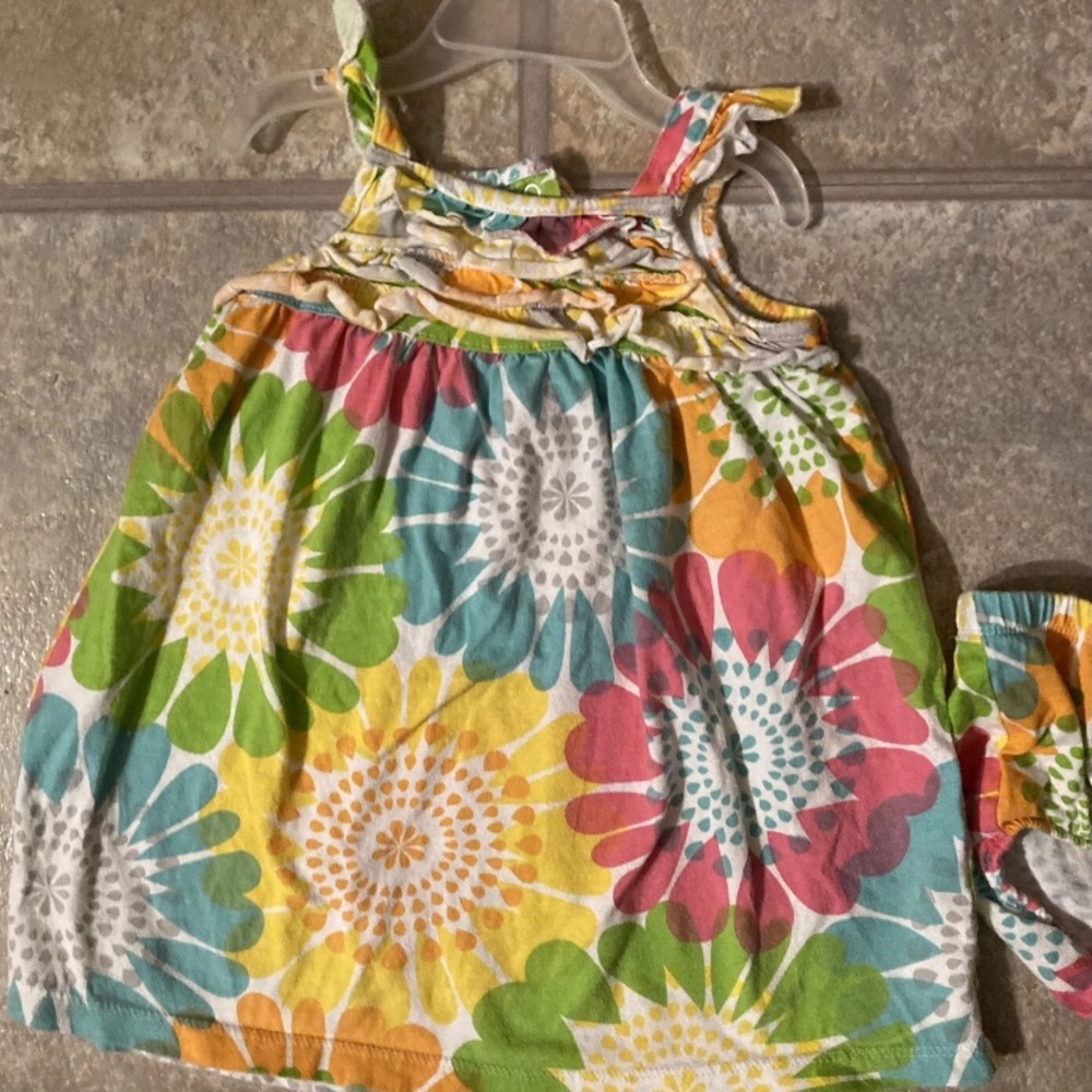 Carters Girls Size 24 Months 2Pc Sundress Set With Colorful Floral Pattern - Picture 2 of 7